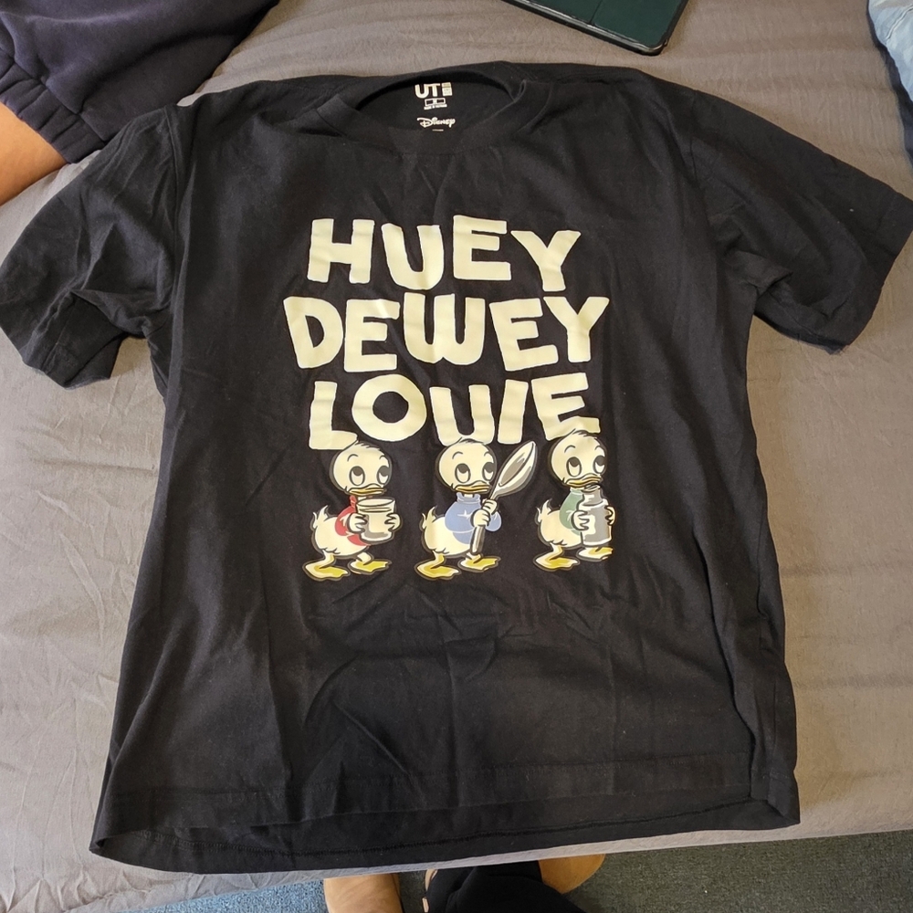 5 For $25 Uniqlo Disney Tshirt